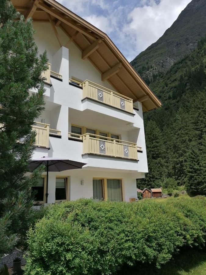 Ronalds Appartements Санкт-Леонгард-ім-Пітцталь Екстер'єр фото